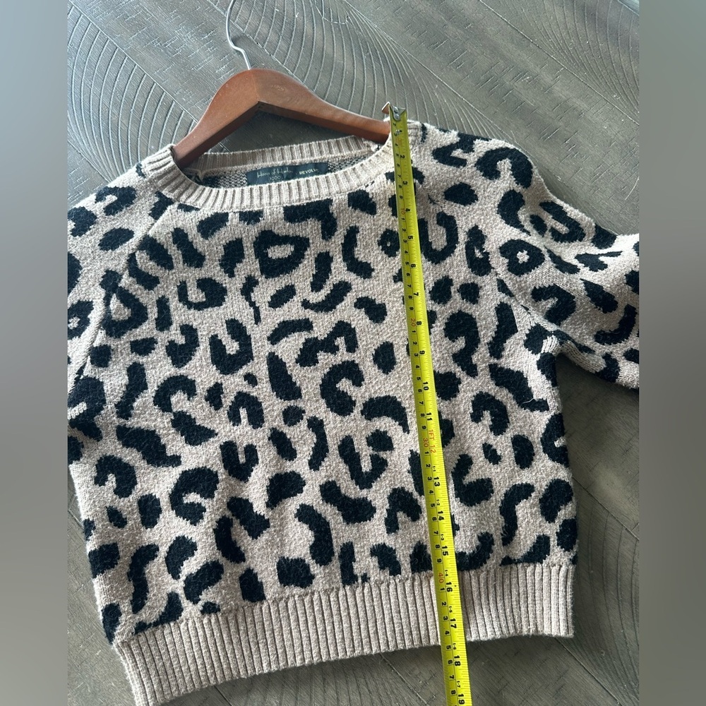House Of Harlow 1960 x Revolve Leopard Callum Crewneck Sweater Women’s size XS​ - Picture 9 of 12